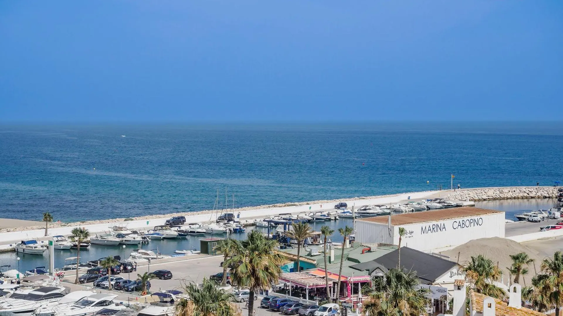 Increible Estudio En Puerto De Cabopino Marbella Spain