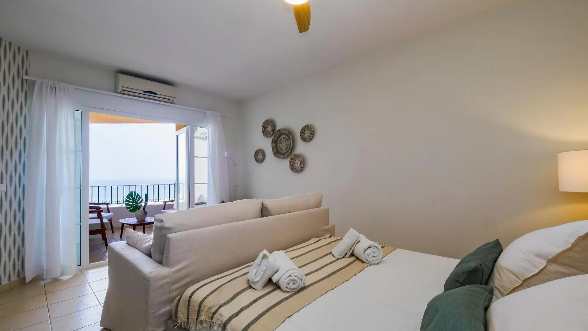 Increible Estudio En Puerto De Cabopino Marbella